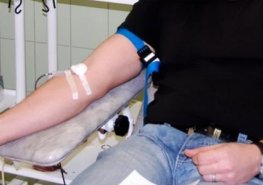 Valentýnské odběry krve přilákaly několik desítek prvodárců