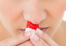 Krvácení z nosu může signalizovat i vážné onemocnění