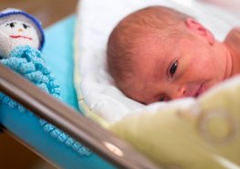 Včas odhalit a léčit. Vyšetření sluchu u novorozenců pomáhá předcházet poruchám řeči