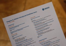 Chirurgové se po dvouleté odmlce scházejí pod Kunětickou horou