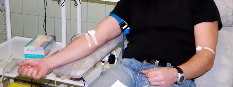 Valentýnské odběry krve přilákaly několik desítek prvodárců
