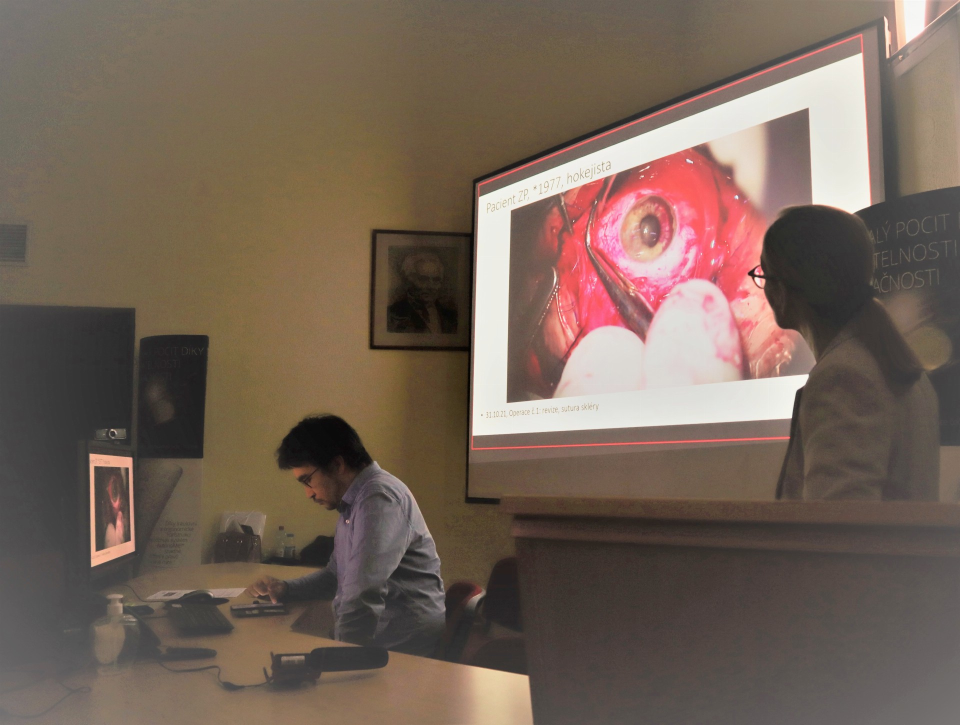 Netradiční Malá pardubická Video Surgery nabídla pohled na moderní oční operativu