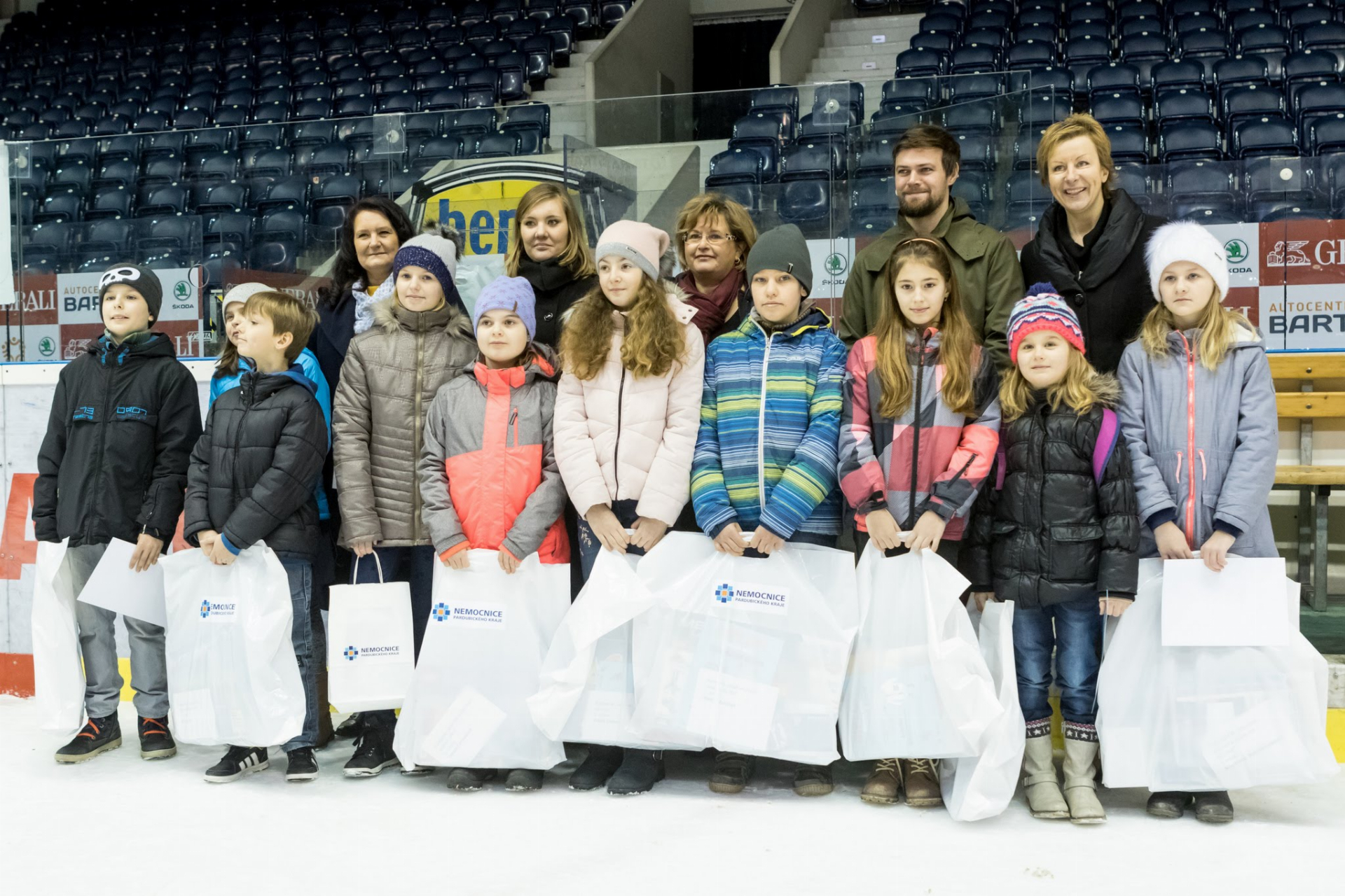 Jehlička jen trošku píchne, malovaly děti. Nejlepší byly oceněny v Tipsport aréně